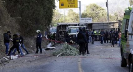 Vuelca autobús con peregrinos guanajuatenses en carretera Capulín-Chalma; hay 18 muertos y 27 lesionados