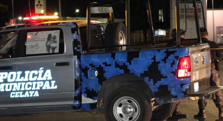 ¡Noche de terror en Celaya! Hieren a 6 policías en enfrentamiento con sicarios; hay varios detenidos