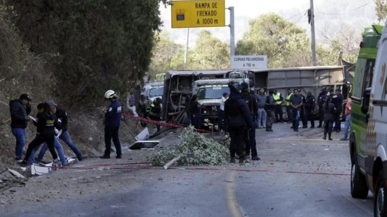 Entregan 11 de los 18 cuerpos de los peregrinos fallecidos en el accidente de Chalma