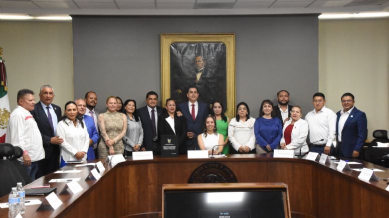 Entrega gobierno de Hidalgo Cuenta Pública 2023 a Congreso local