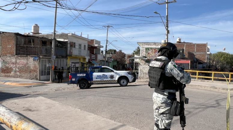 Casi muere 'El Chino' en la San Sebastián; le disparan en casa con historial delictivo