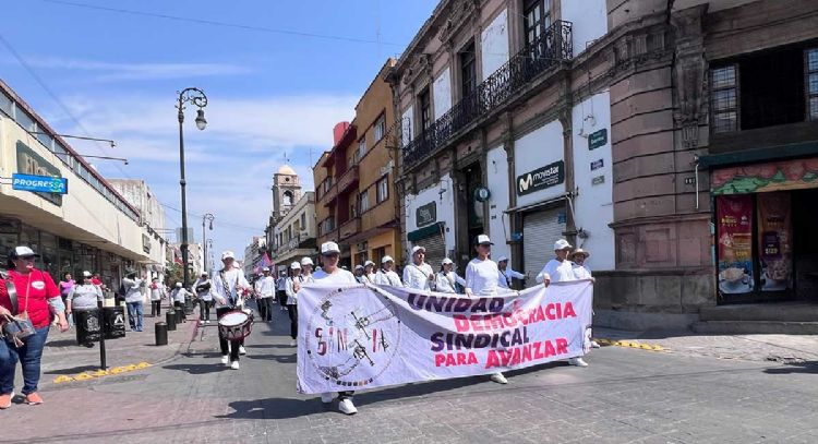 Día del Trabajo en Irapuato: Afiliados al SINTTIA marchan por calle de la ciudad