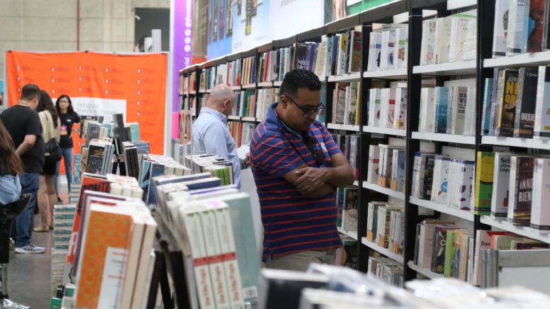Ofrecen visitas gratuitas desde bibliotecas municipales a la Feria Nacional del Libro