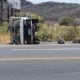Vuelca camioneta en carretera Uriangato-Yuriria tras choque con auto