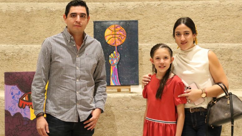 Expresan su felicidad a través de obras de arte alumnos de Casa MOart