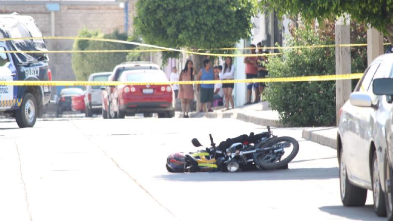 No lo dejaron ni bajarse: Asesinan a motociclista justo cuando llegaba a su casa en León