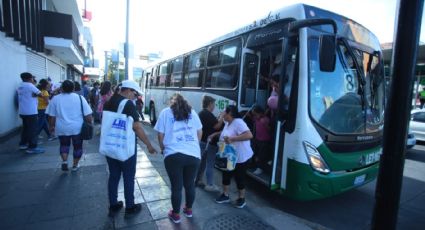 FOTOS | Usan camiones del transporte público para llevar a cientos a la marcha y mitin de Xóchitl Gálvez en León