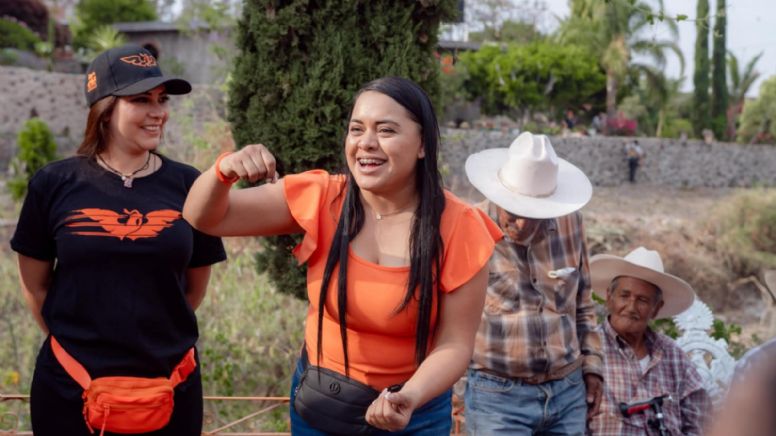 Critican a candidata de Uriangato por asistir a actos de campaña en Moroleón