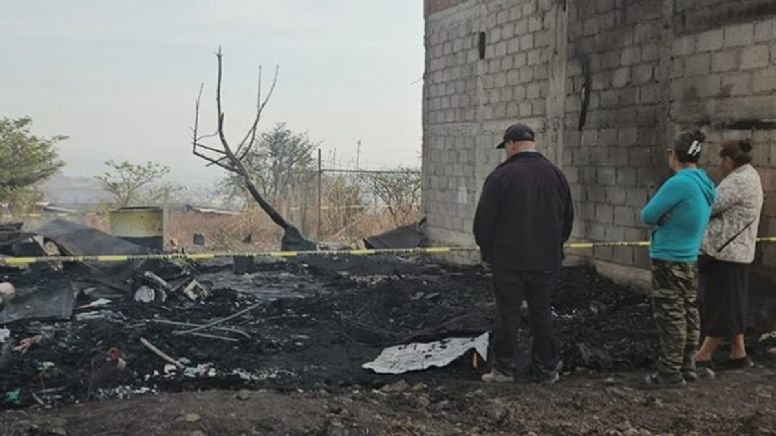 Mueren abuela y sus seis nietos durante incendio en vivienda; indagan acumulación de gas