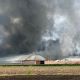 Incendio en bodega agrícola consume más de 25 mil pacas de avena y 13 vehículos en Salvatierra