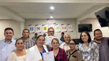 Recibe Claudia Silva Campos su constancia de mayoría como Alcaldesa de Acámbaro
