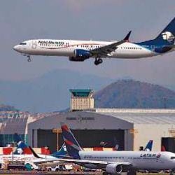 Disminuye Aeroméxico capacidad de pasajeros