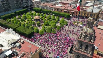 Marea Rosa en Guanajuato: Marchan miles en apoyo a Xóchitl Gálvez