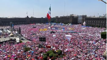 '¡Detengan elección de Estado!', exige Marea Rosa desde Zócalo capitalino