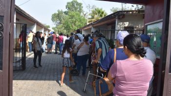 Jóvenes desairan votación en Moroleón y Uriangato; los pocos que acuden es por las promociones en establecimientos